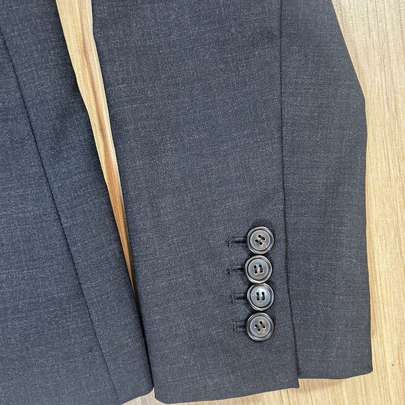 J.CREW Sz 2T Black Two-Button Jacket in Stretch Wool Career Business Blazer - Picture 4 of 12